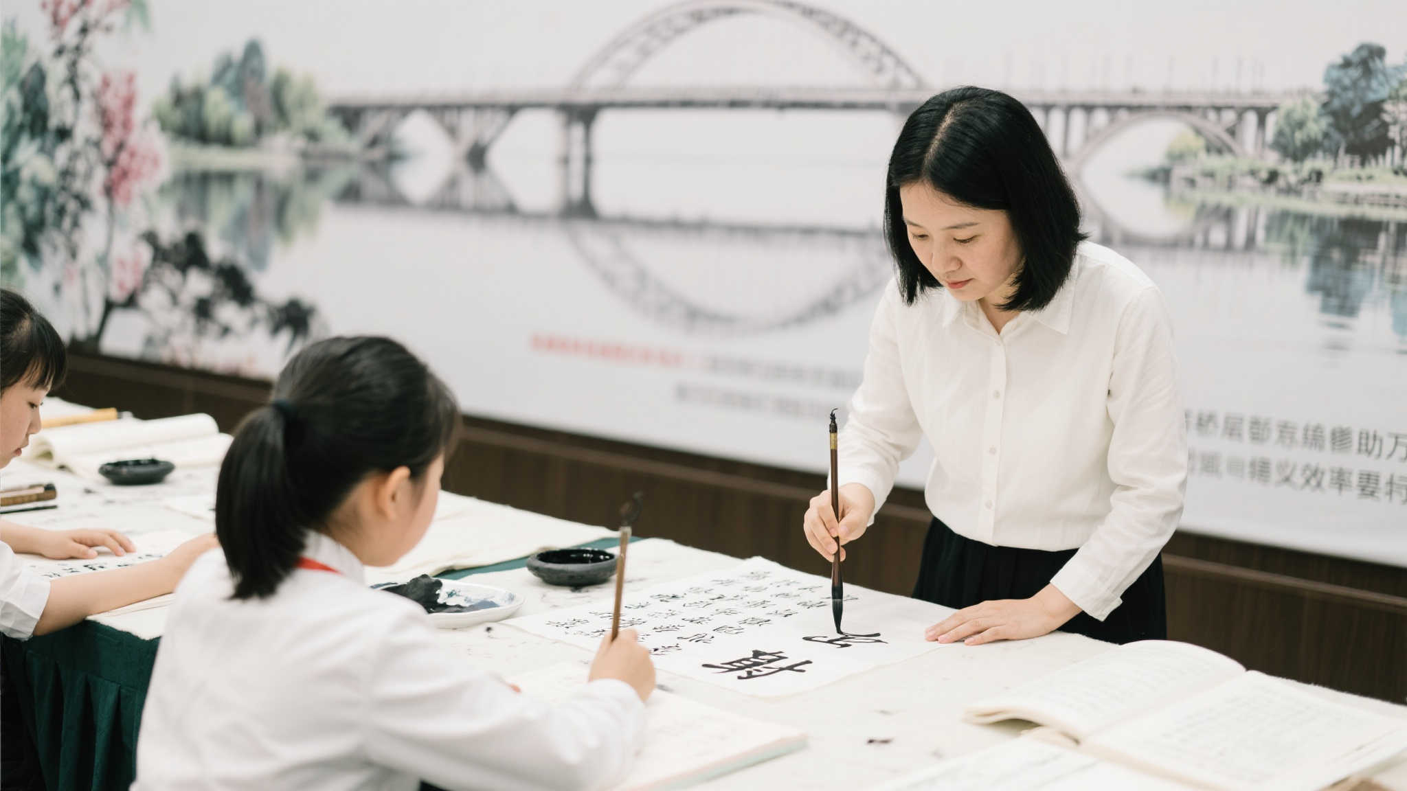 旺达与阿什拉夫新传绯闻,波帅再度陷入情感旋涡 综上所述,与那些表面只有短暂停留不同,看完全文过程